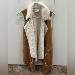 Super comfy suede leather outside faux fur lining vest sz XS